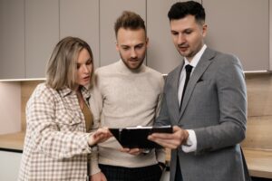 Choosing the Right Estate Agent for You